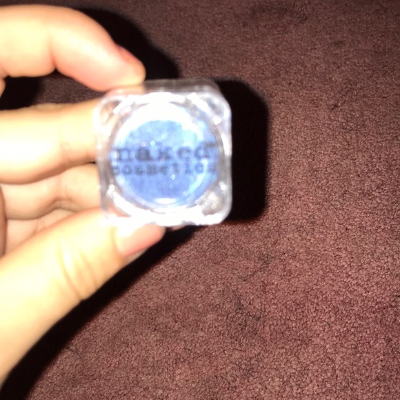 Blue lose glitter naked cosmetics - Picture 5 of 6